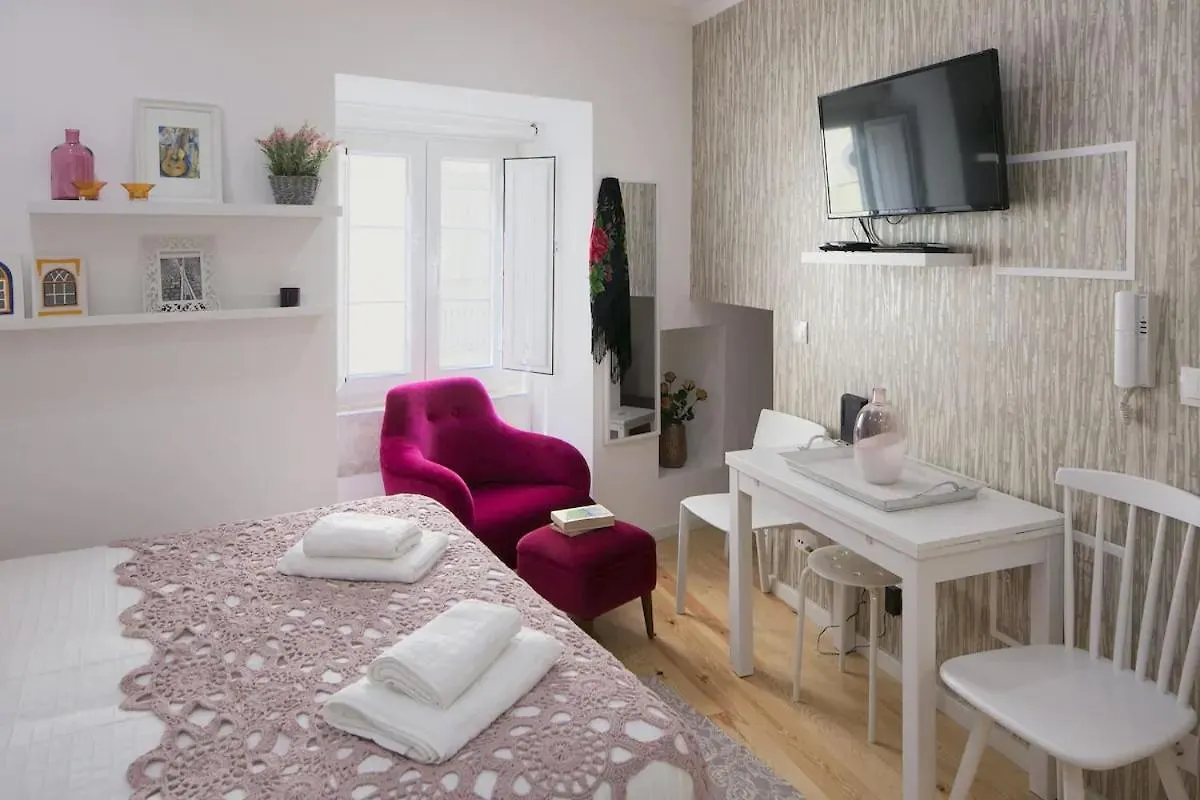 Very Central Studio Near Subway Lisbon Portugal